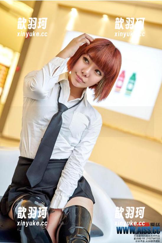 爱丝私拍：贴心理发师的不情愿服务，资源不限！