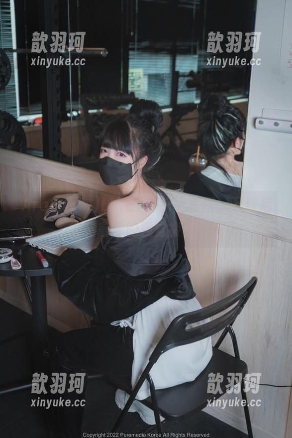 Aram(아람)LIKEY的护士套图，下载后能治愈你的视觉疲劳吗？