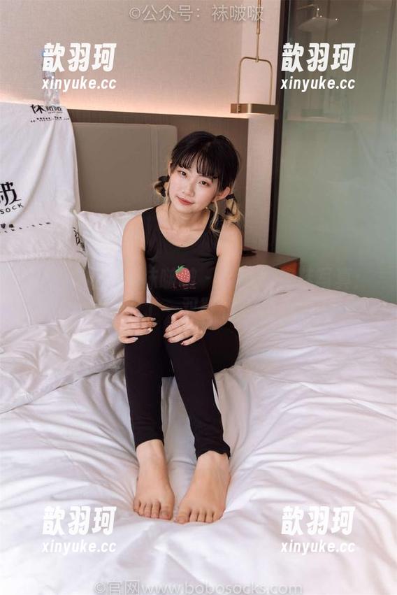 BoBoSocks袜啵啵-菠萝 BoBoSocks袜啵啵 - 菠萝的皮鞋写真:看,拍了一双鞋和一颗心。