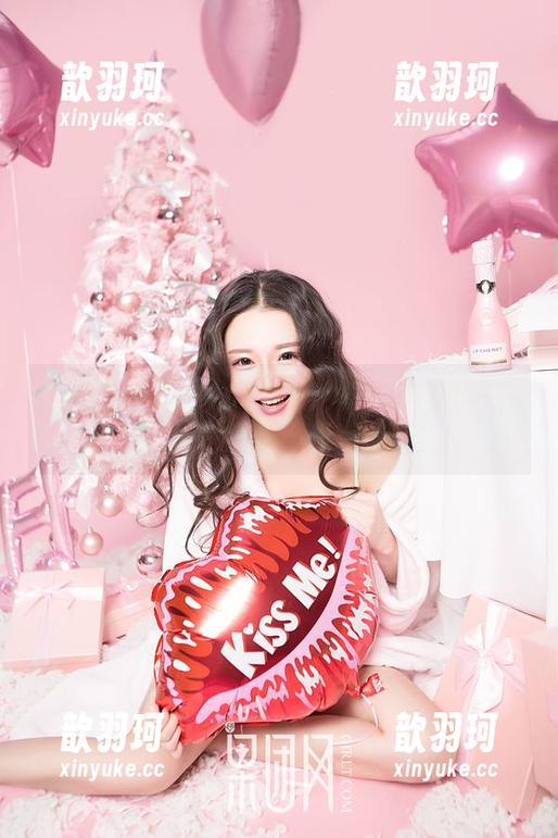 GIRLT果团网 - 秀一下，黄歆苑在线里的黑丝，别说你不想点进来！