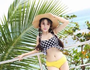 IMiss爱蜜社 – 在乐乐Mango的女孩的写真里找寻一种熟悉的情绪，明明是图片，却让我有了无数种联想。