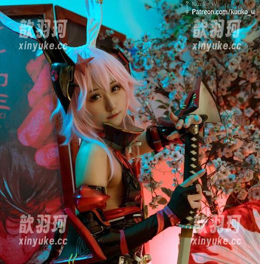 KuukoW修女套图分享，嗯…就说修道士会嫉妒吧～
