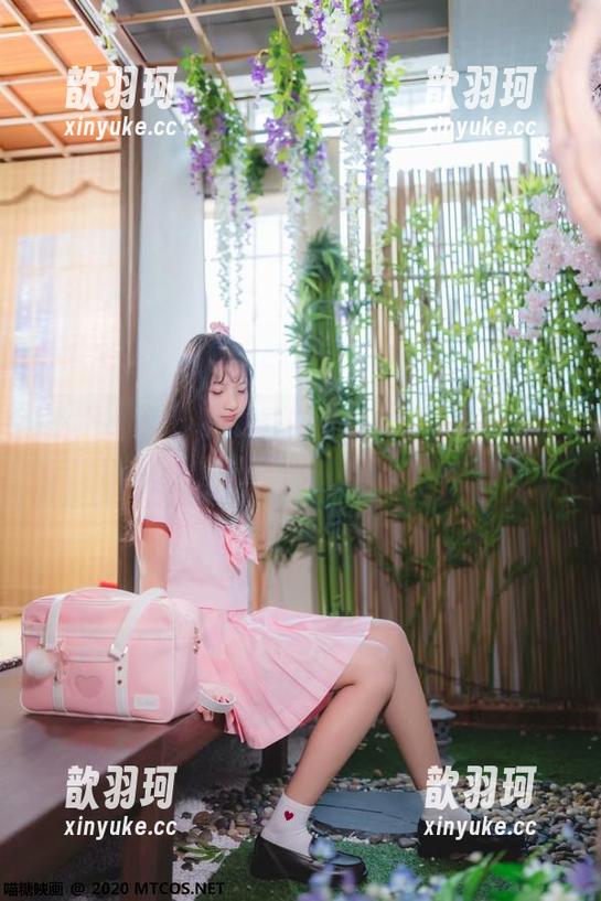 MTYH喵糖映画 喵糖映画写真集:学妹的课桌旁,我怎么就停不下眼睛?