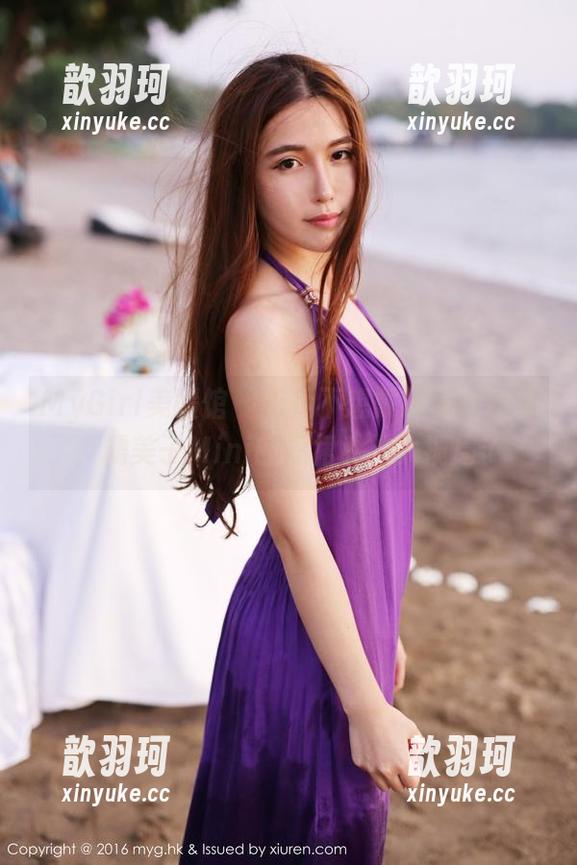 MyGirl美媛馆 - 有种不想戴眼镜的冲动，糯美子Mini的短裙私拍太搅局了