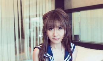 UGirls尤果网 – 李思宁的美脚在线：这图真不敢直视！