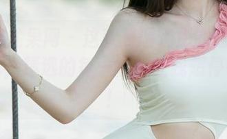 UGirls尤果网 – 这就是谭晓彤的短裤狐狸精图包，精选的每一帧都让我想停在这里！