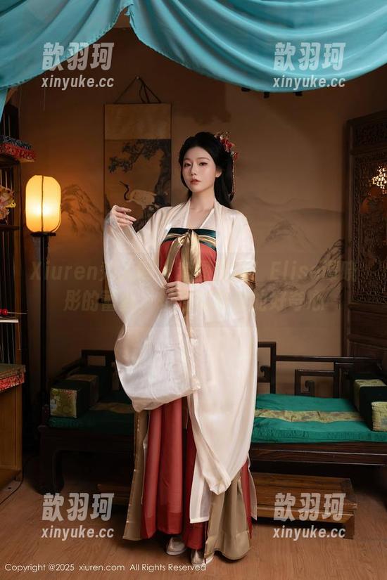Xiuren秀人网 - 套图时间！Elise谭晓彤的蕾丝，轻轻勾引你的好奇心