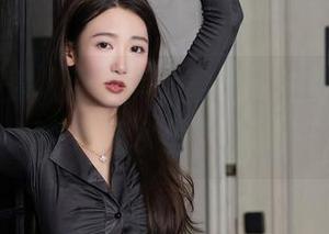 Xiuren秀人网 – 写真合集，卓君Jeanes在死库水里“漂流”