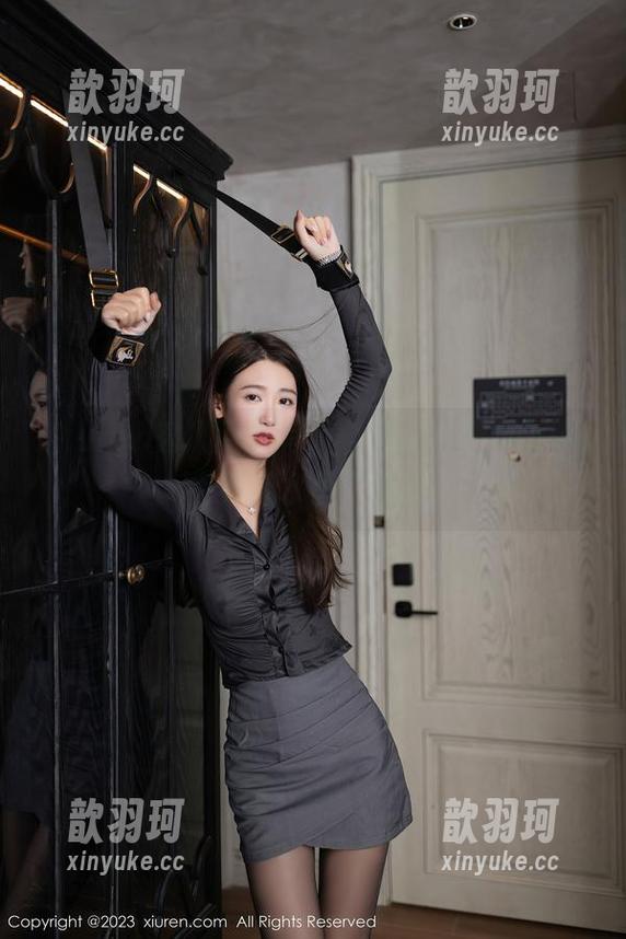 Xiuren秀人网-卓君Jeanes Xiuren秀人网 - 写真合集,卓君Jeanes在死库水里“漂流”
