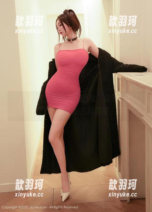 Xiuren秀人网 - 摆脱乏味，晓梦may的定制甜心作品吸引全场眼球，嘿！