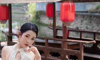 Xiuren秀人网 – 古典韵味依旧，杨晨晨sugar旗袍图包，资源似乎在细语中摇曳。