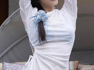 Xiuren秀人网 – 林文文的连衣裙，无圣光，但态度满分！