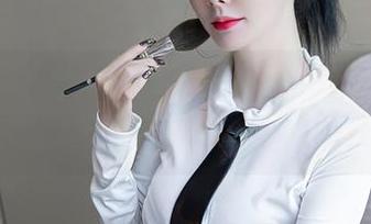 Xiuren秀人网 – 糯米NM的私房岁月：女神不是传说，只是每个人的狂想！