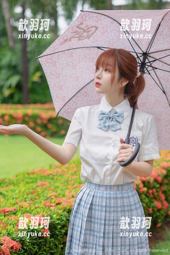 Xiuren秀人网-荡漾Crystal Xiuren秀人网 - 揉进办公室的一抹荡漾Crystal,美图如风