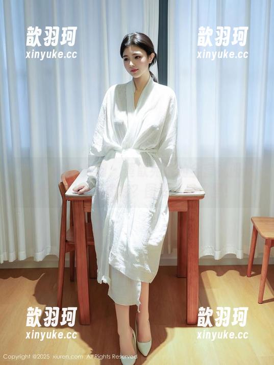 Xiuren秀人网 - 黄歆苑给的全套礼服启示：又美又能吃？图片请看这里！