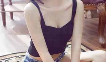 YouWu尤物馆 – Rebecca_吴颖茵的新写真集里，美腿成了温柔的主角，等着你来发掘！