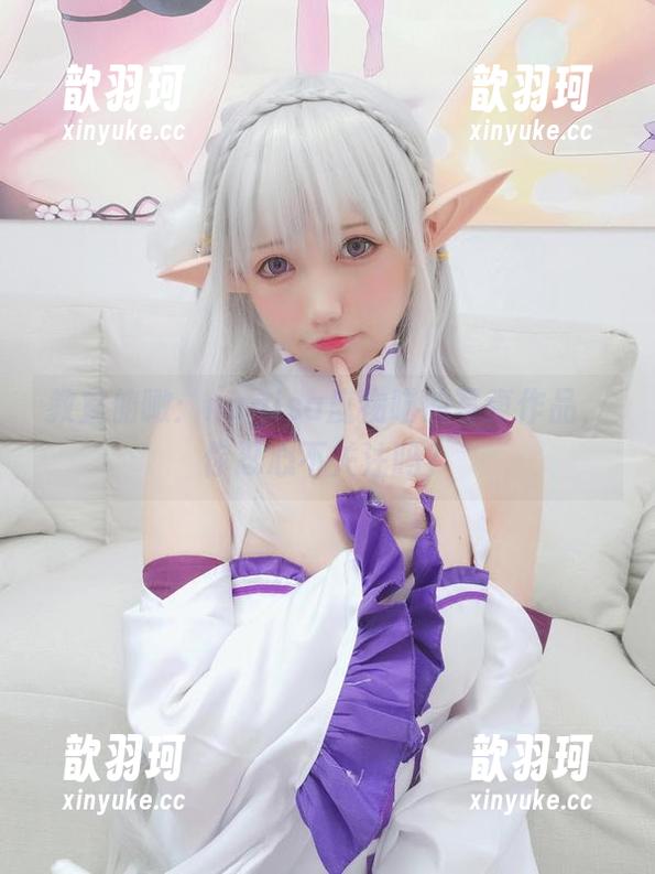 教室俯瞰：nagisa魔物喵的写真作品，你忍心不关注吗？