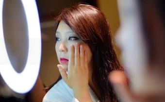 pans – 短裙与安妮的复苏：私房合集，发现动态的美