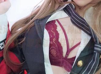 一小央泽的泳装照，逃不掉的美图责任，你敢不敢尝试同样的姿势？