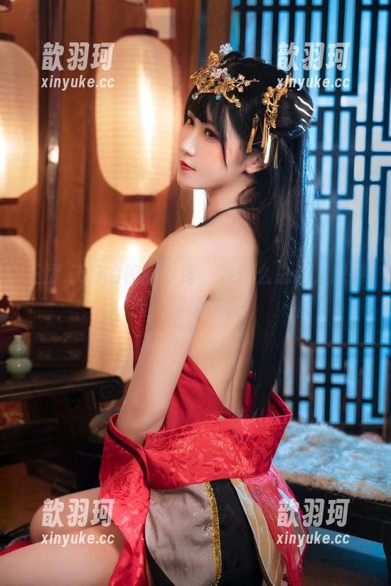 三度_69的校服穿搭，为什么总让人想捧腹？精选答疑！