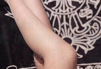 微密圈 – 新盘货！“丝月神”的夜拍肉丝写真集，让你见识什么叫做“细腻”！