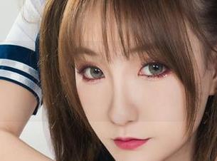 丽柜 – 观看凉儿的女仆，大片范围内的又爽快与微妙的棱角。