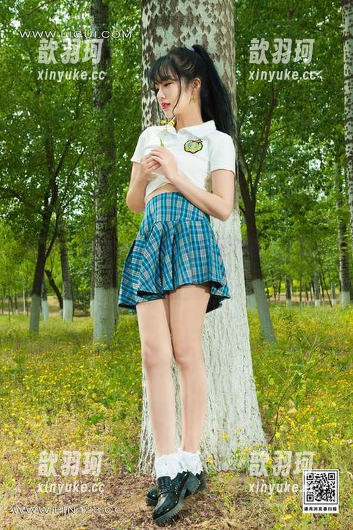 丽柜 - 短裙在心心身上就是个谜，高清合集解开一部分？