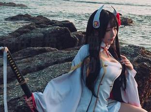周围的人都在醒悟，九曲Jean的白衬衫美图合集才是心灵的“鸡汤”！