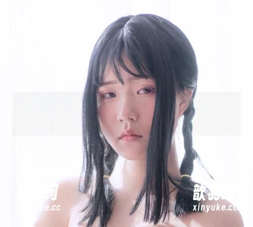 今汐穿红裙，果然005号小姐姐又开cos课了！