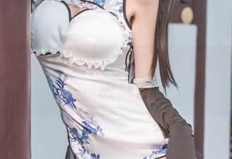 顶级露背女仆cos，心甘情愿追随你的负卿这股风潮。