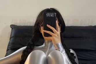 微密圈 – 俏妞qiaoniuTT黑丝比基尼收藏：一次下载，终身念念不忘！