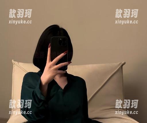 微密圈 - 免费又绝妙，作品库里油亮丝，看看保守的二舅妈又在整啥？