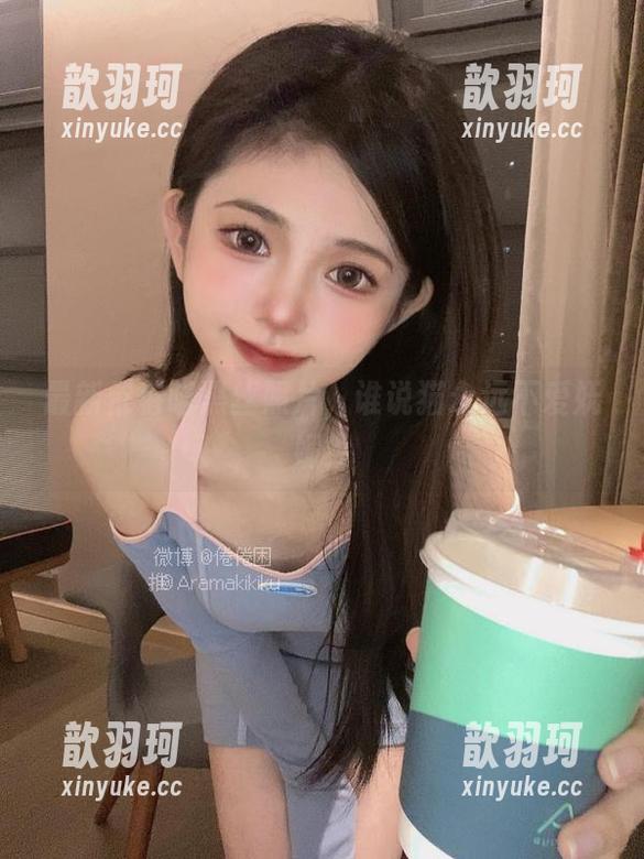 最新倦倦喵黑丝照片，谁说猫永远不爱妩媚？