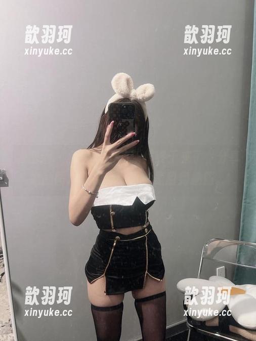 微密圈 - 兔宝妮to的新作终于来了，分享她的图片及视频，真的是甜到抽筋。