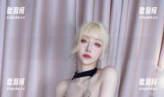 啾小妍Deer给的豹纹原图，让人觉得是不是该换个风格了…还是这一点都不搭？