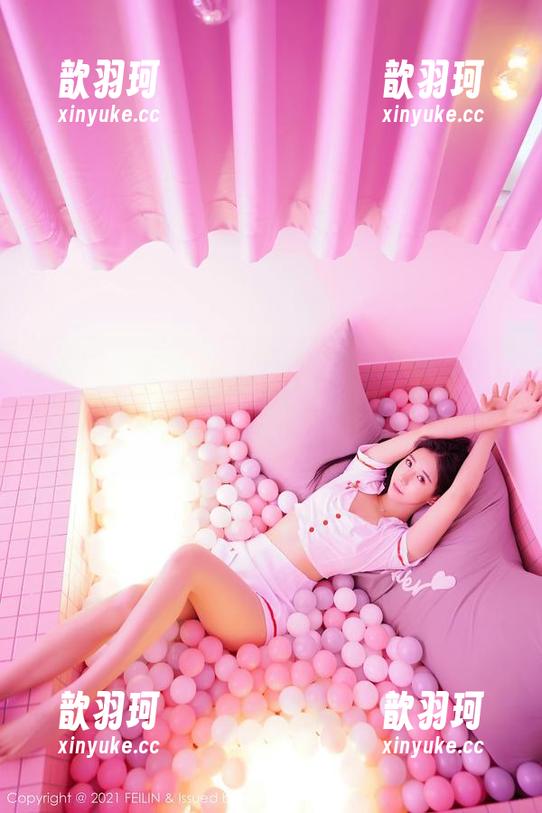 嗲囡囡-芷儿Momoko 嗲囡囡 - 芷儿Momoko的豹纹旅程:这个合集告诉你,穿豹纹不只是给猎豹设计的!