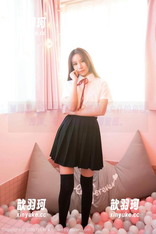 嗲囡囡-陈媚儿 嗲囡囡 - 写真如其名,陈媚儿女仆的角色扮演,有种玩偶般的甜蜜感。