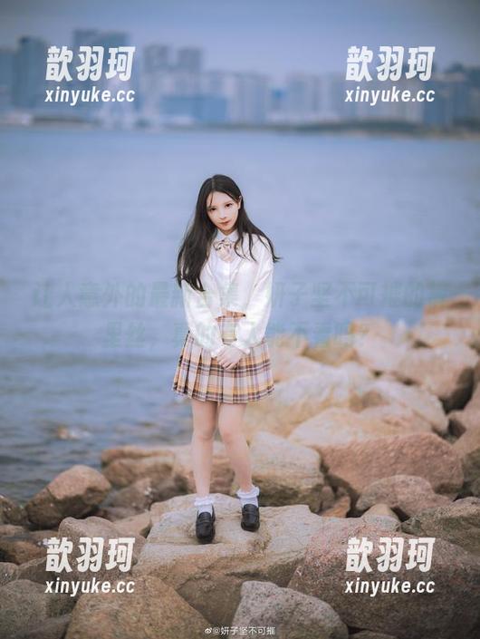 妍子坚不可摧 让人意外的最新合集,妍子坚不可摧的裤里丝,真的有人能不看吗?