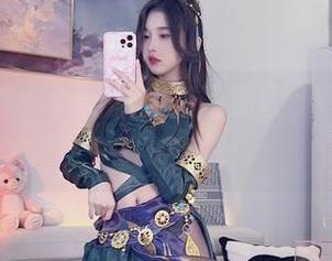 免费发放小小奶瓶儿浴室原图，不聊别的先乐一乐吧！