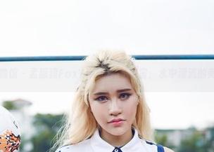 尤物馆 – 孟狐狸FoxYini的浴缸宇宙：水中漂流的美图