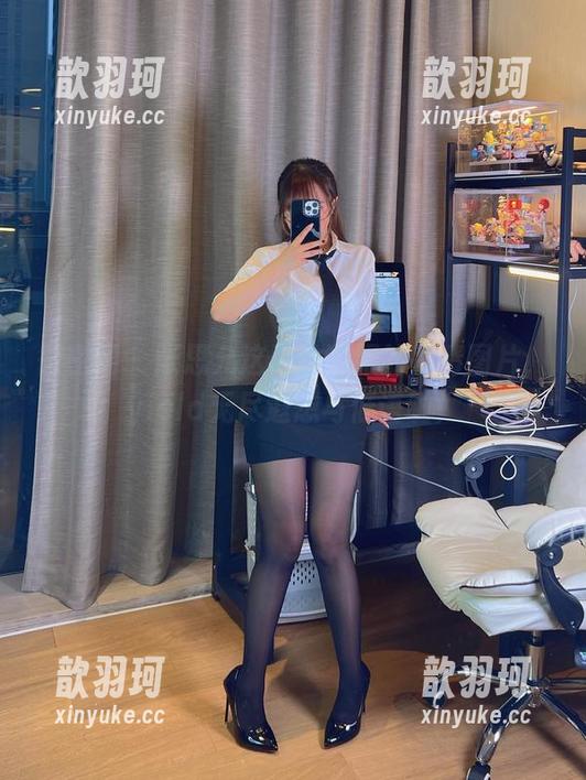 张思允 微密圈 - 张思允这黑丝制服的高清图片,yield无尽遐想与低语啦!