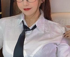 微密圈 – 免费下载张思允的牛仔短裤花样，满满都娇羞却又骚气！