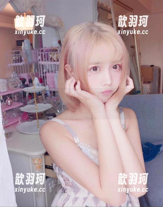 念雪ww 念雪ww的修女降临:每日一则照片,让你恍若失重