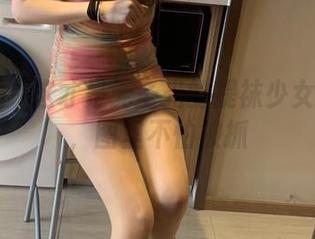 微密圈 – 这才是无圣光的提袜少女比基尼，图里不怕被抓