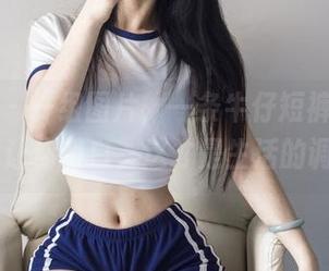 微密圈 – 一组图片，一条牛仔短裤，文茜cool让你明白，这才是生活的调调。