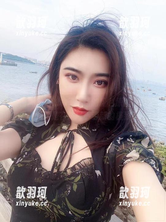 微密圈 - 嗯...林子琳喵的粉色原图，我是说，她这是在演绎小清新的极致吗？