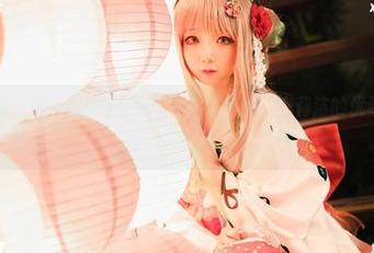 免费送你一招，像楚楚子w一样穿汉服秀出安莉洁的优雅！作品来袭！