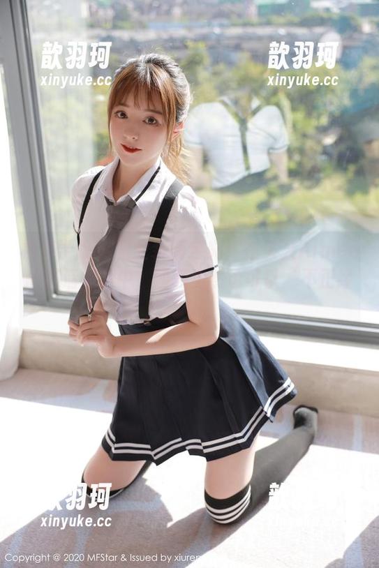 模范学院 - 职业装新定义：在久久Aimee的高清照片中，西装竟然也可以‘不正经’！