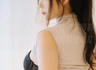 在汪知子的写真里，尼禄花嫁的美图真有种让我想说话的冲动，真得对得起这身打扮！