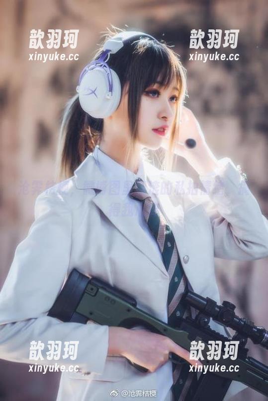 沧霁桔梗，微博图里翻滚的私拍情绪，搞得我心痒